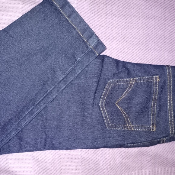 Free shipping Kids Jeans (5 - 6 years) - Picture 4 of 6